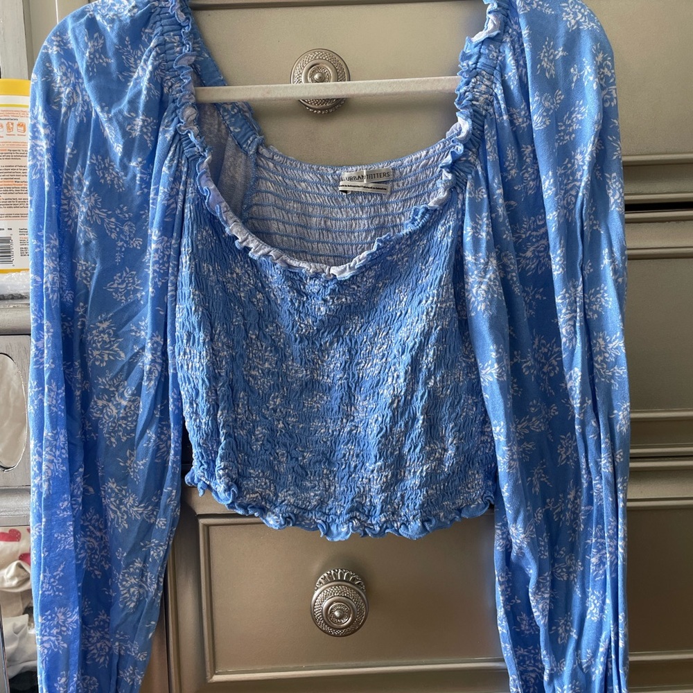 Urban Outfitters blue long sleeve size medium